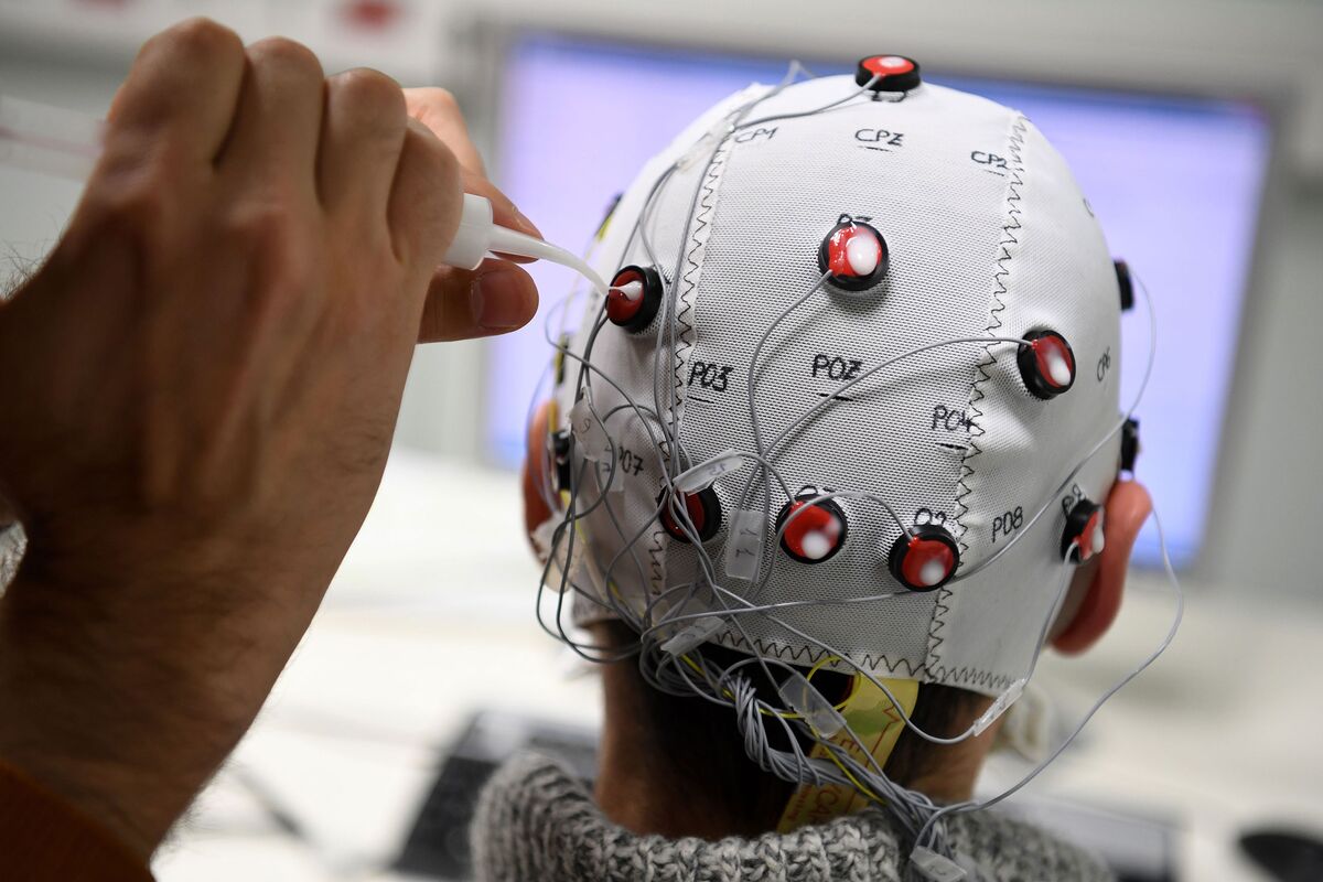 China Wins Race to Commercial Brain Implants, Beating US to National Rollout