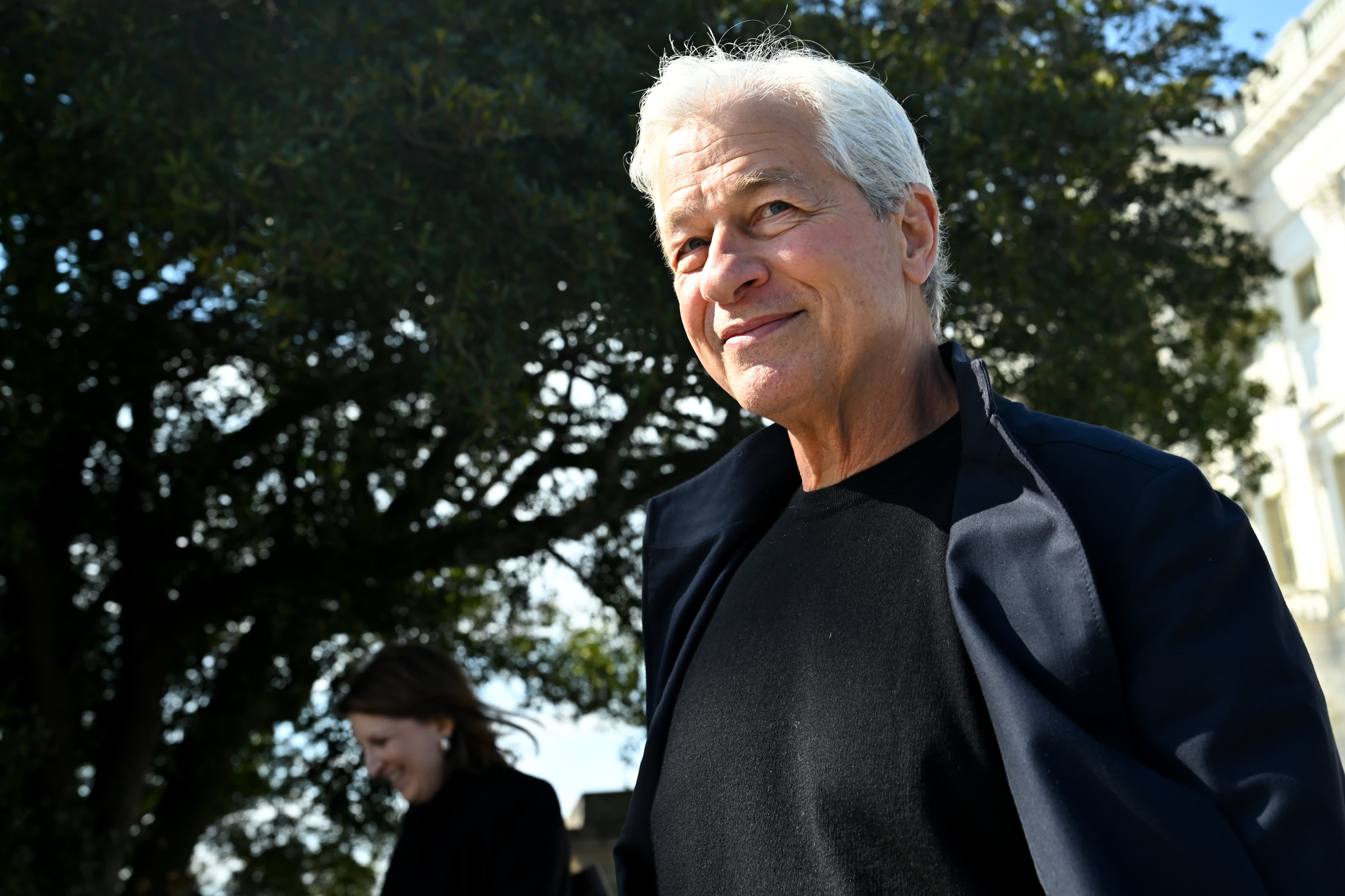 Dimon Warns AI Job Losses Will Spark Crisis, Calls for Urgent Government-Business Incentives